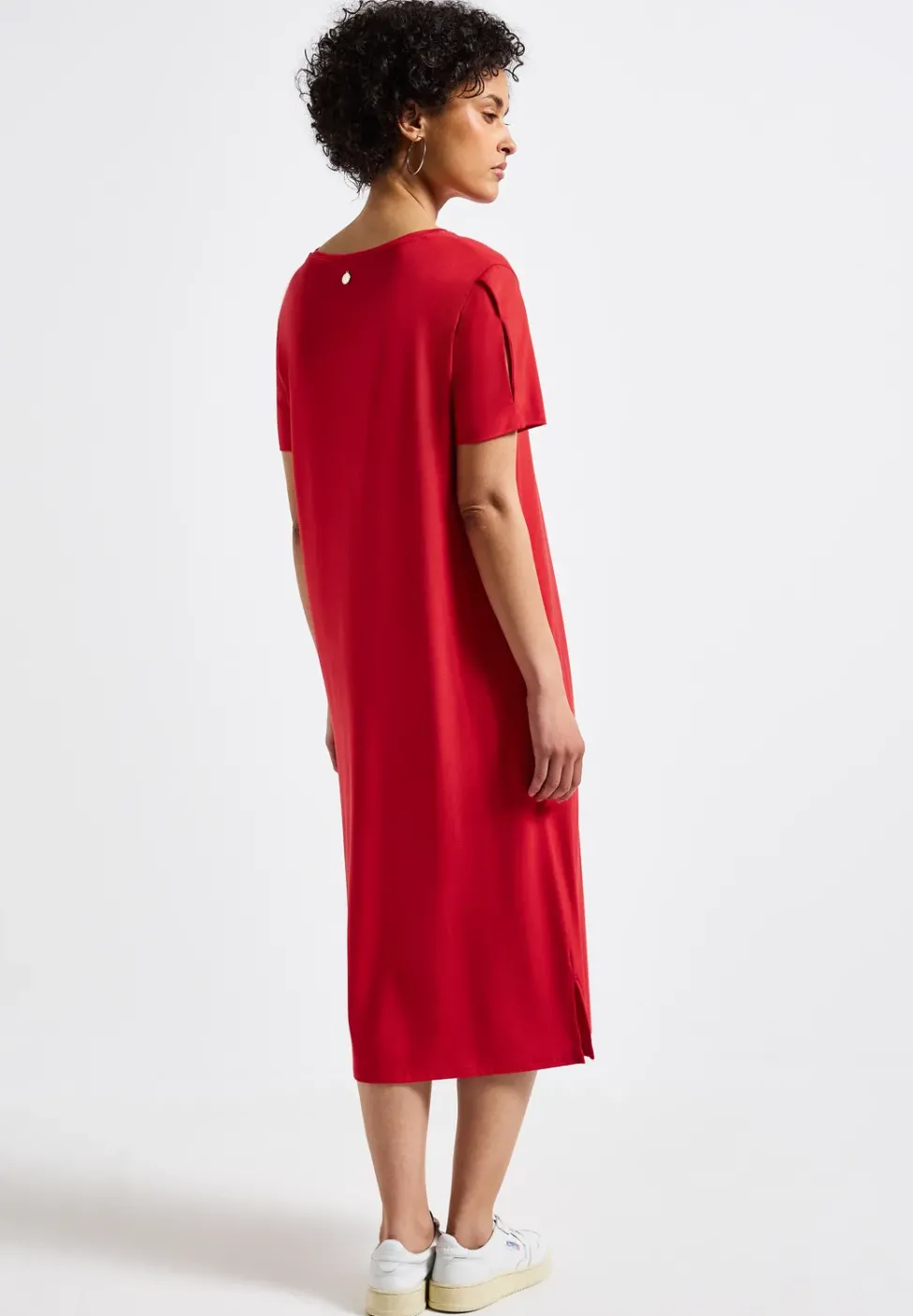 Kleid mit Schlitzdetail