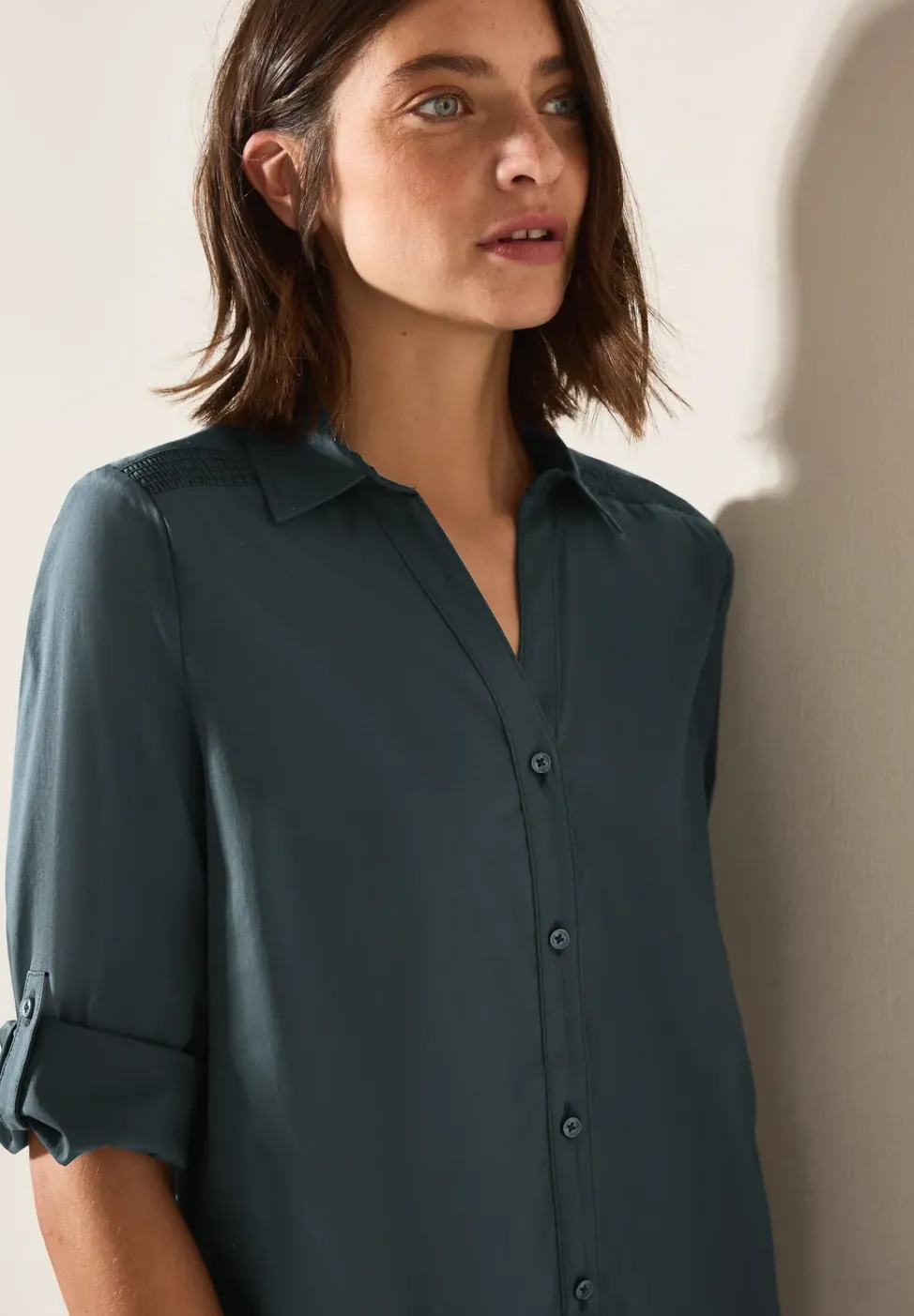 Kleid mit Smok-Detail