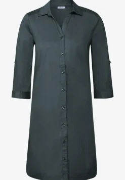 Kleid mit Smok-Detail