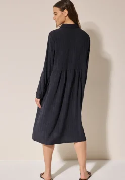 Kleid mit Streifen-Struktur