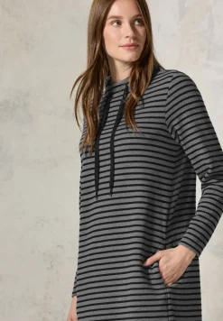 Kleid mit Streifenstruktur