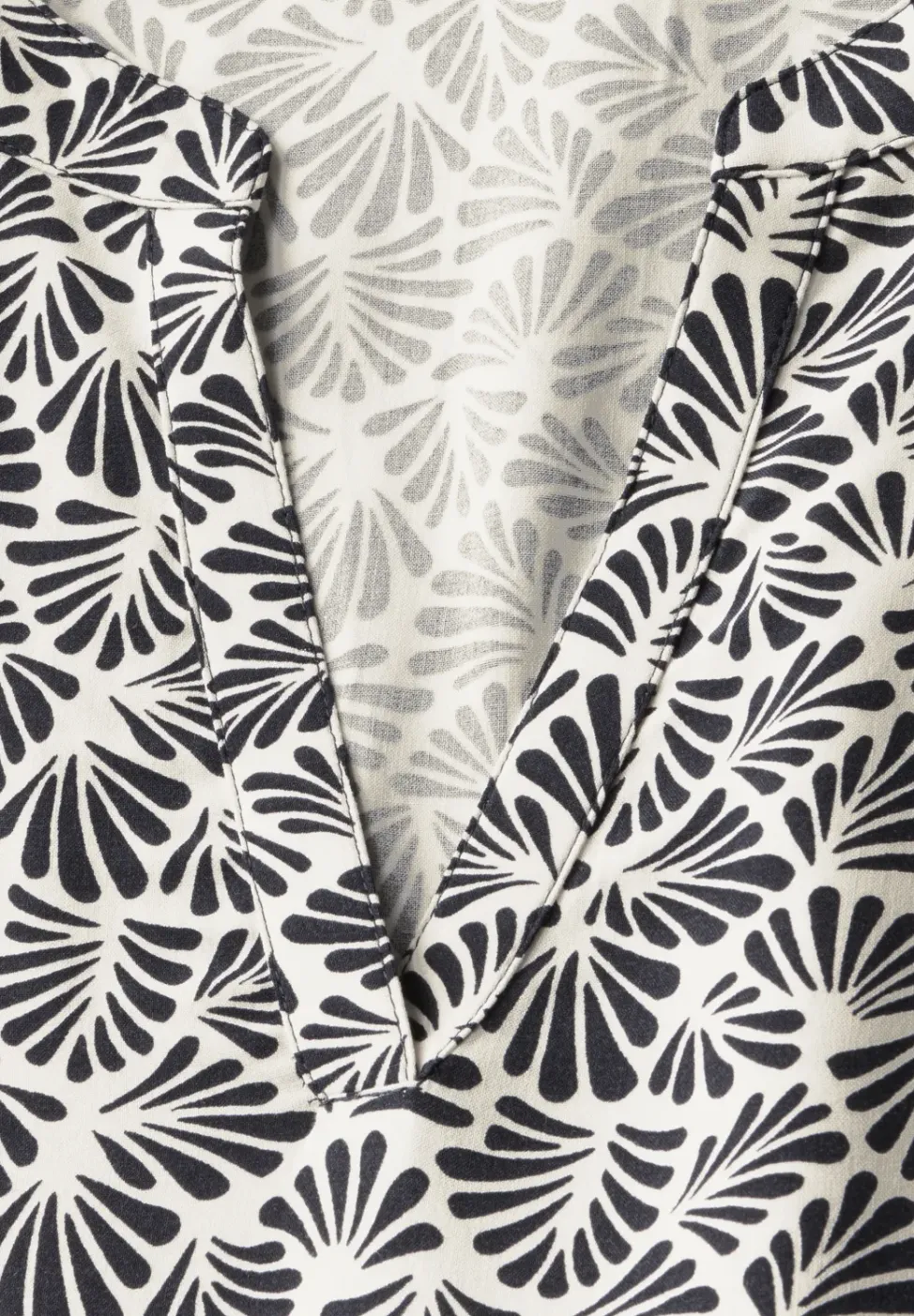 Kleid mit Volants