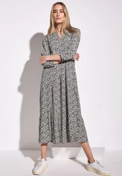 Kleid mit Volants
