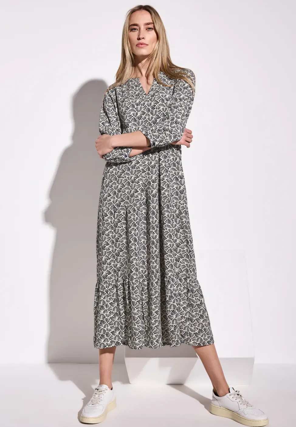 Kleid mit Volants