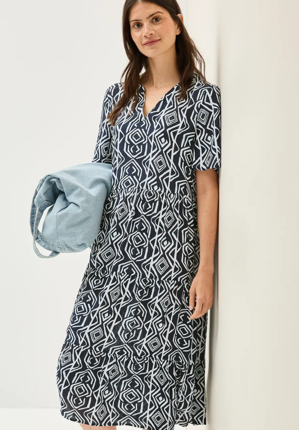 Kleid mit Volants