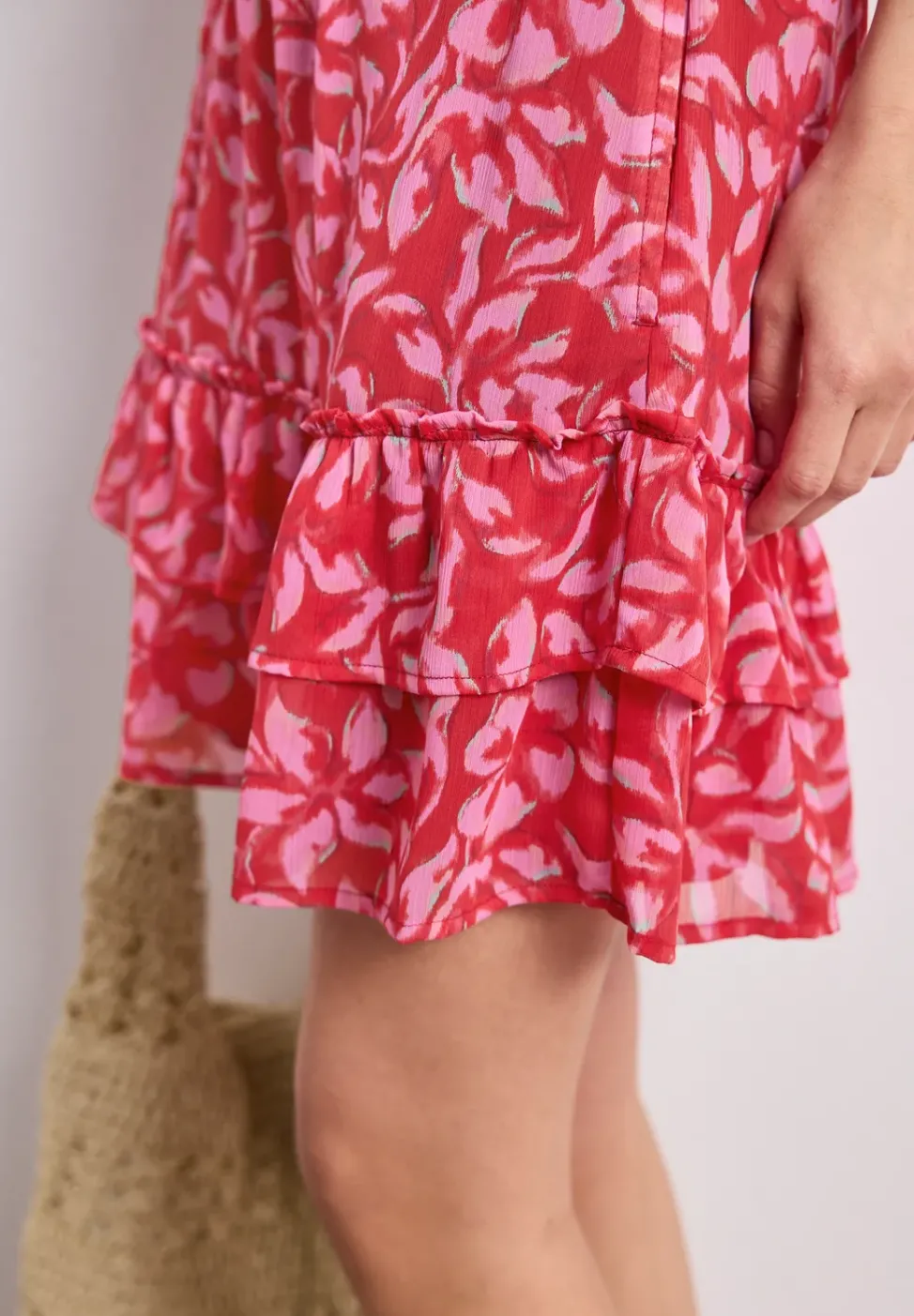 Knielanger Rock aus Chiffon mit Volants