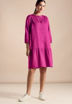 Knielanges Kleid