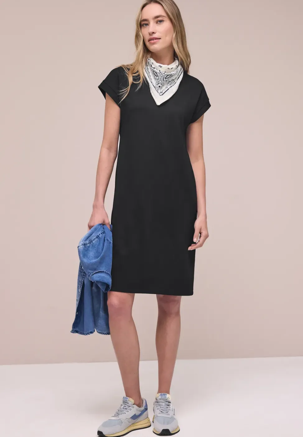 Knielanges Kleid aus Jersey