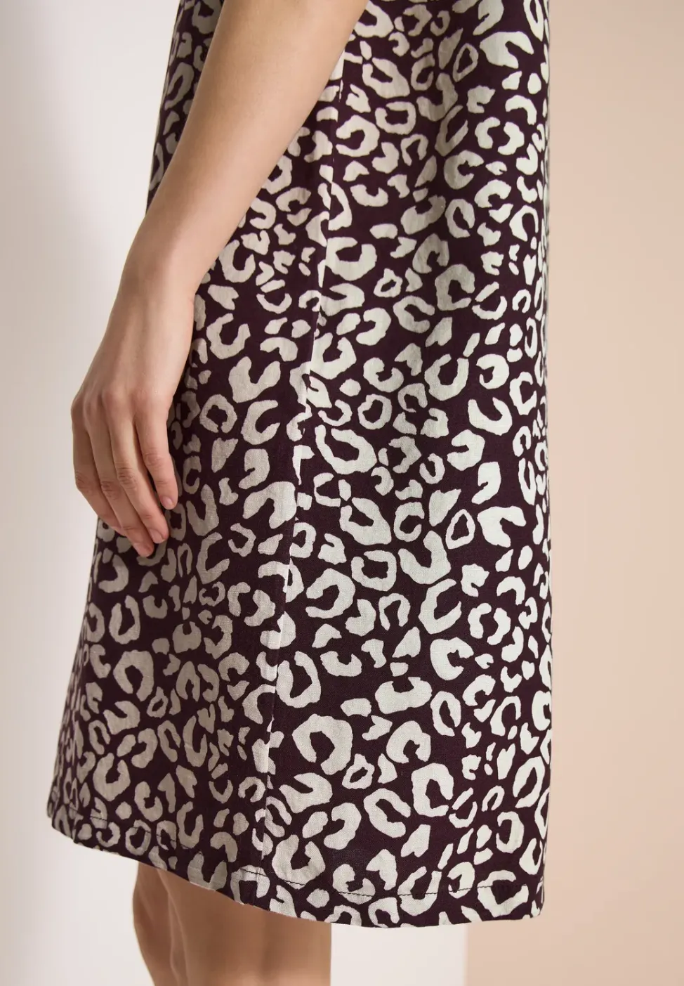 Knielanges Kleid aus Leinenmix mit Print