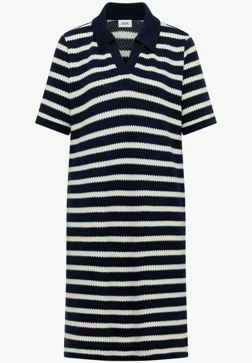 Knielanges Kleid in Ajourstrick