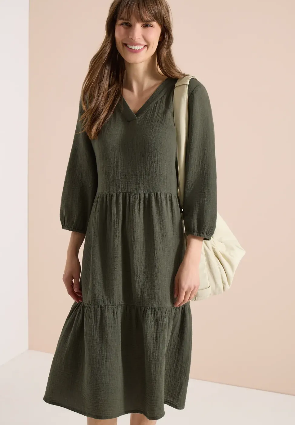 Knielanges Kleid in Musselinqualität
