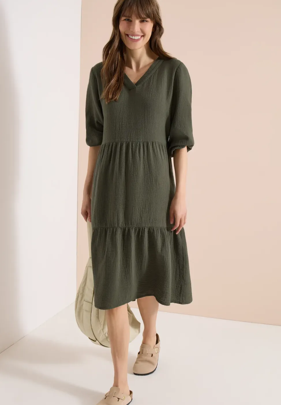 Knielanges Kleid in Musselinqualität