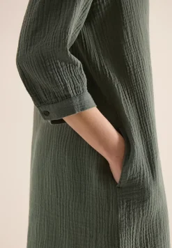 Knielanges Kleid in Musselin-Qualität