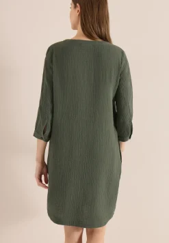 Knielanges Kleid in Musselin-Qualität