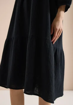 Knielanges Kleid in Musselinqualität