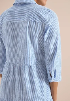 Knielanges Kleid in Seersuckerqualität