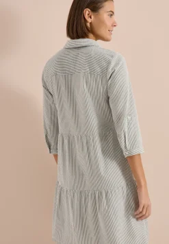 Knielanges Kleid in Seersuckerqualität