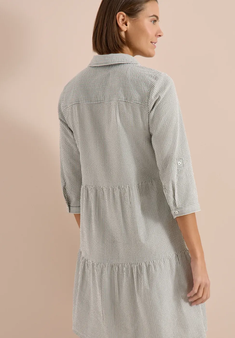 Knielanges Kleid in Seersuckerqualität