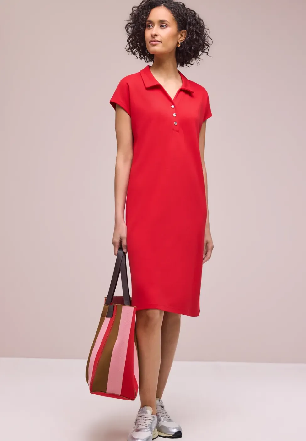Knielanges Kleid in Unifarbe