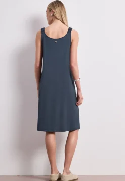 Knielanges Kleid mit gerafften Trägern