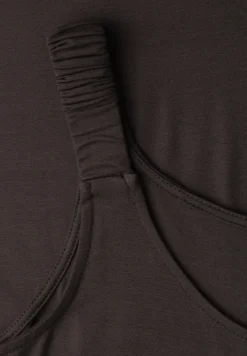Knielanges Kleid mit gerafften Trägern