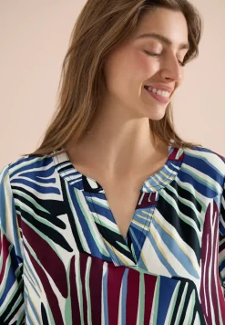 Knielanges Kleid mit grafischem Muster