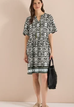 Knielanges Kleid mit grafischem Muster