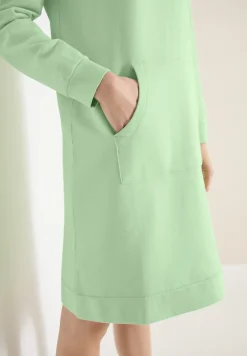 Knielanges Kleid mit Kapuze