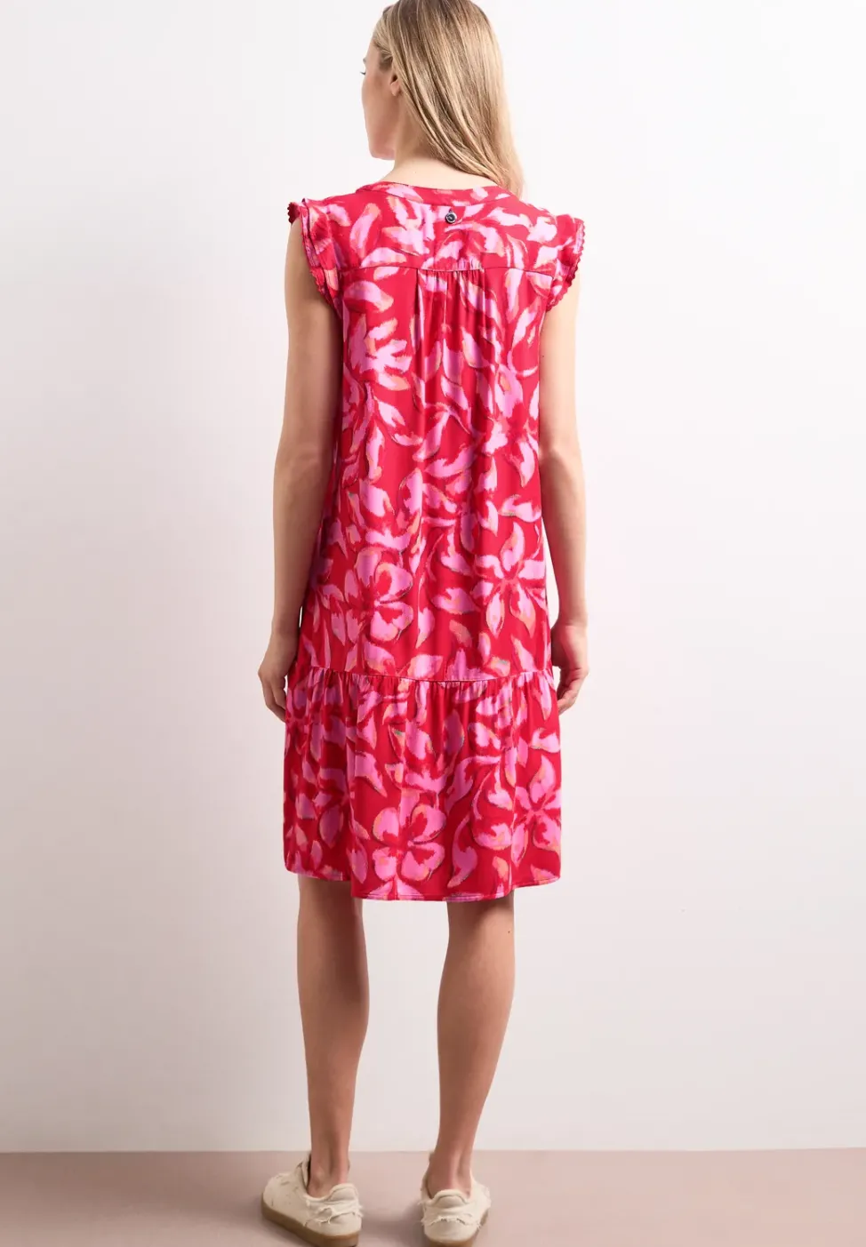 Knielanges Kleid mit Knopfleiste
