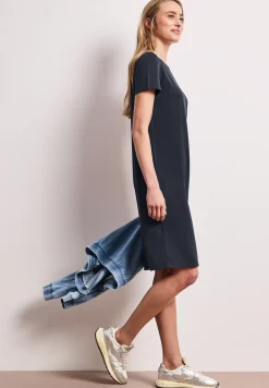 Knielanges Kleid mit Raffung