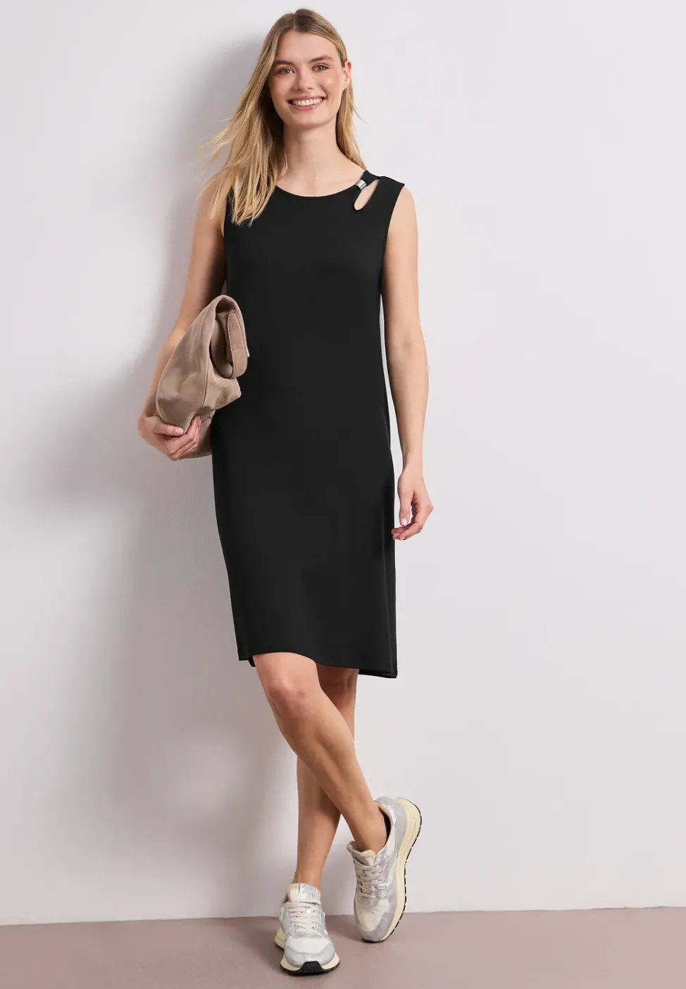 Knielanges Kleid mit Schnallendetail