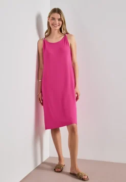 Knielanges Kleid mit Schnallendetail