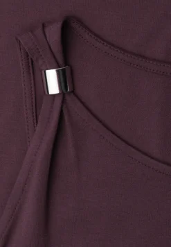 Knielanges Kleid mit Schnallendetail