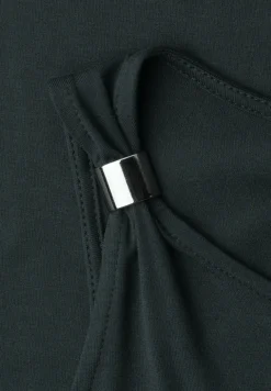 Knielanges Kleid mit Schnallendetail