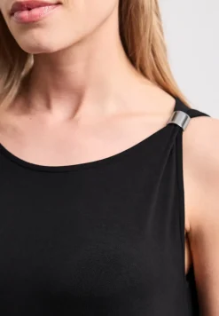 Knielanges Kleid mit Schnallendetail