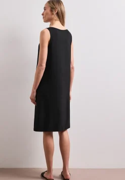 Knielanges Kleid mit Schnallendetail
