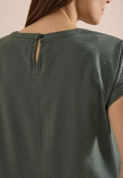 Knielanges Kleid mit Seersuckerstruktur