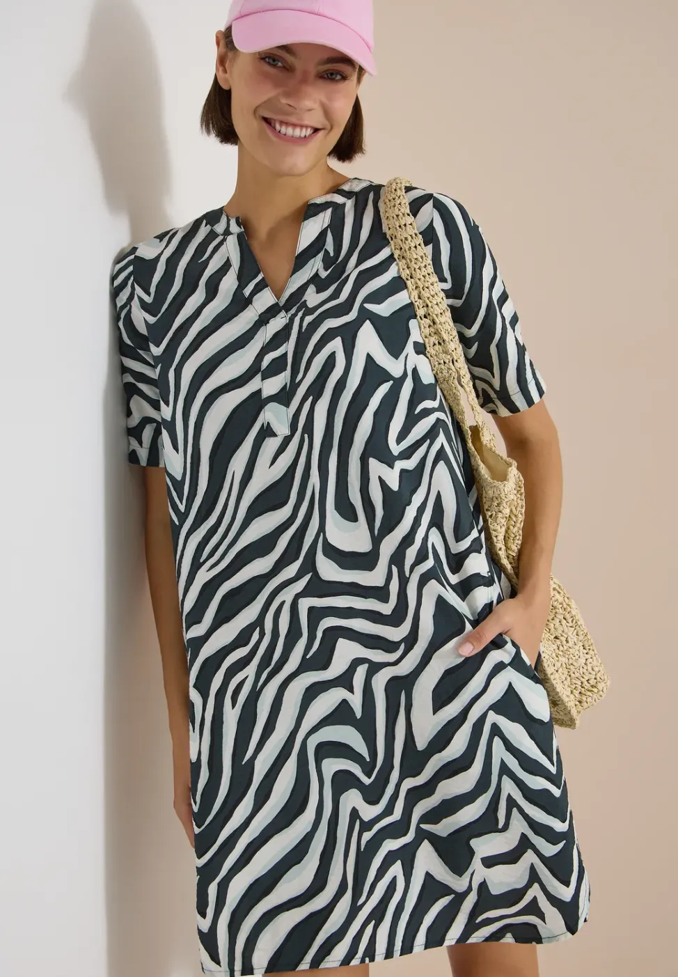 Knielanges Kleid mit Zebraprint