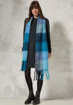 Knielanges Strickkleid