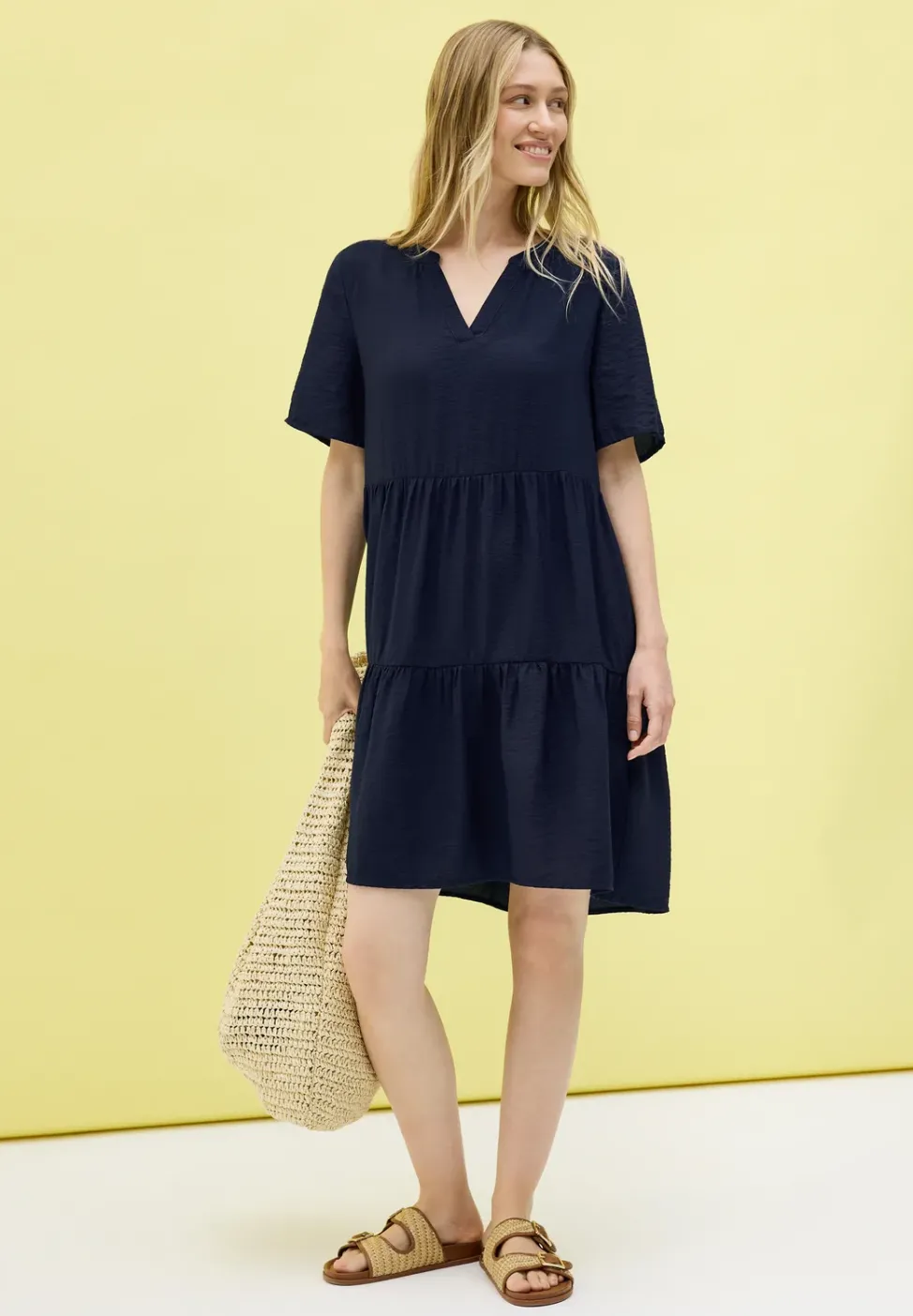 Knielanges Volant-Kleid