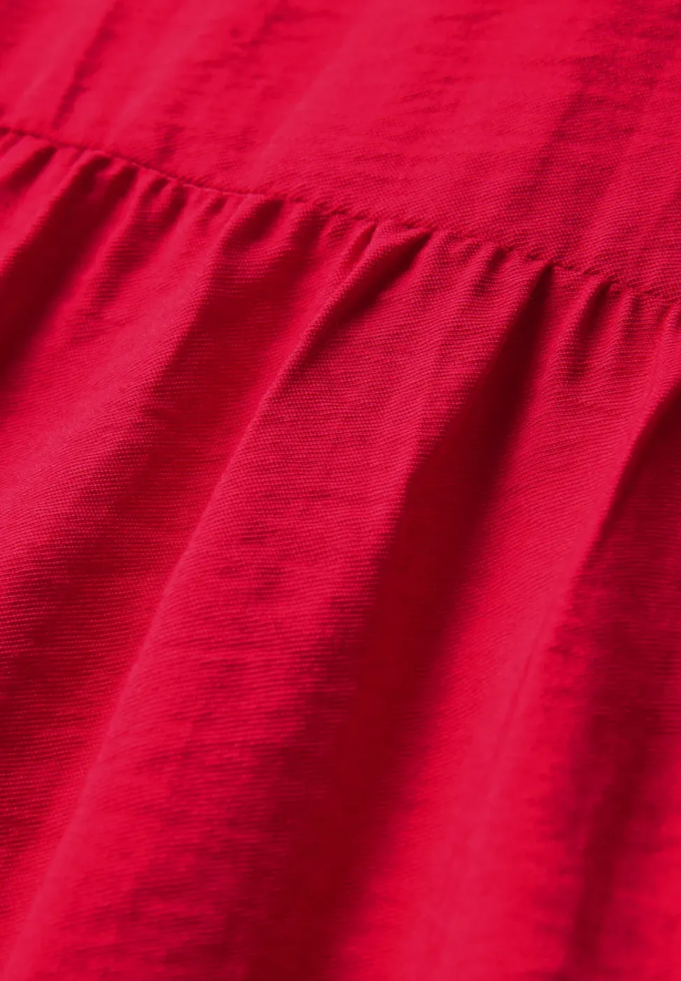 Knielanges Volant-Kleid