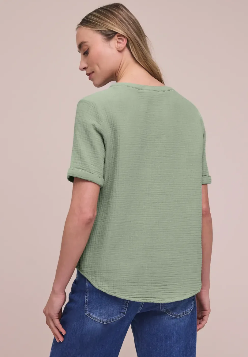 Kurzarm Bluse in Musselinqualität mit Turn-Up