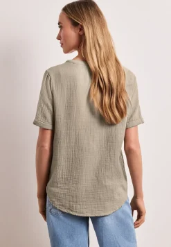 Kurzarm Bluse in Musselinqualität mit Turn-Up