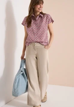 Kurzarm Bluse mit Minimal Print