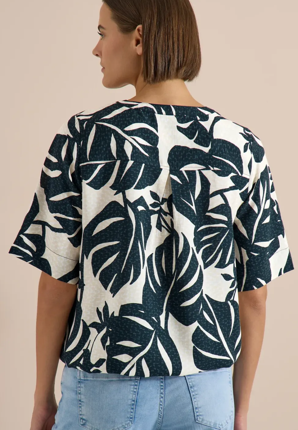 Kurzarm Bluse mit Split Neck