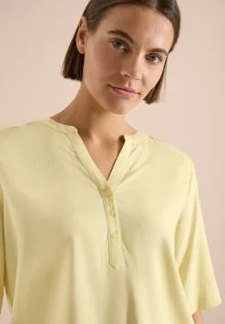 Kurzarm Bluse mit Split Neck
