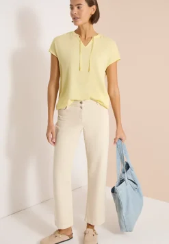 Kurzarm Bluse mit Strukturmix