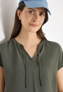 Kurzarm Bluse mit Strukturmix