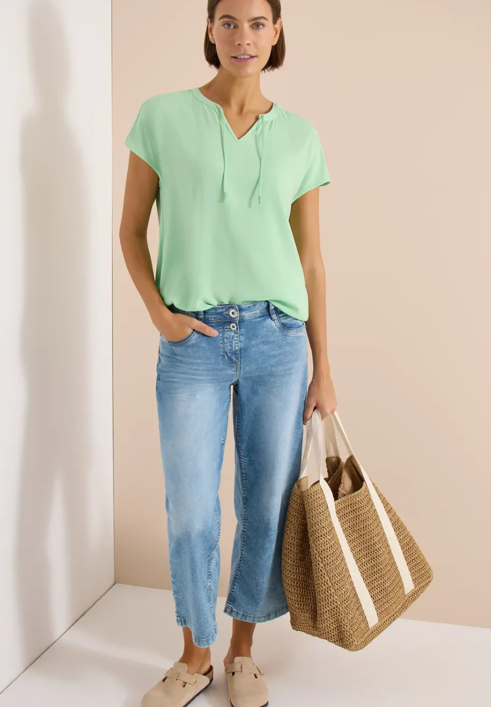 Kurzarm Bluse mit Strukturmix