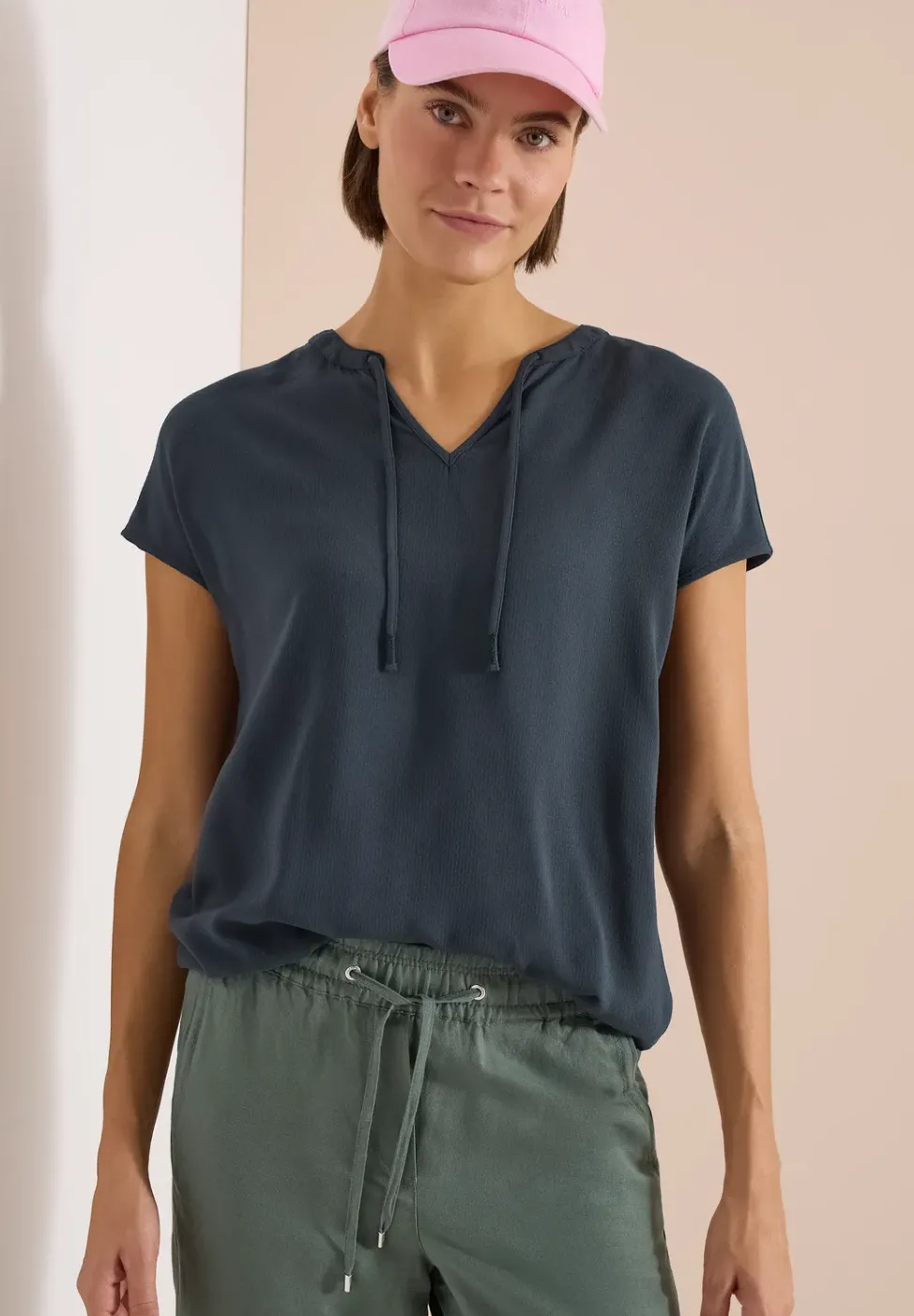 Kurzarm Bluse mit Strukturmix